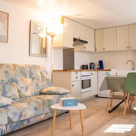 Apartman Charmante Club Climatisee A