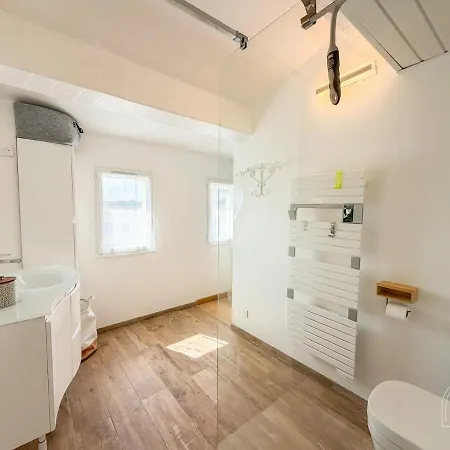 Charmante Club Climatisee A Apartman Sanary-sur-Mer