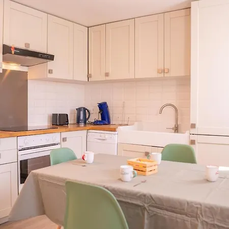 Charmante Club Climatisee A Apartman *